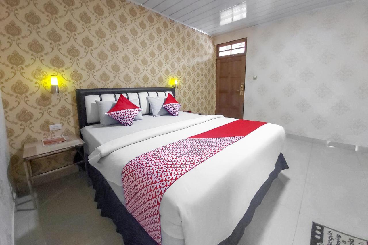 Oyo 3196 Hotel Taman Cinta Singkawang Exterior foto